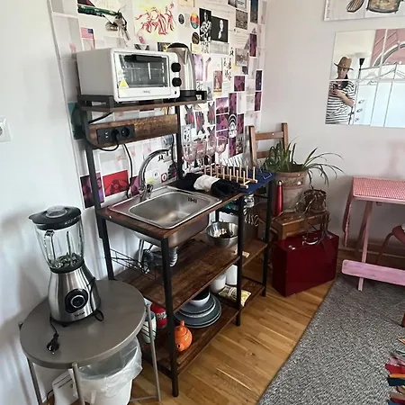 Artsy Studio, Self Check-in! *