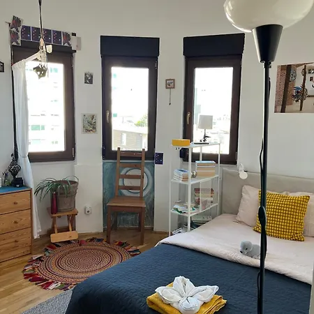 Apartment Artsy Studio, Self Check-in! Bucharest