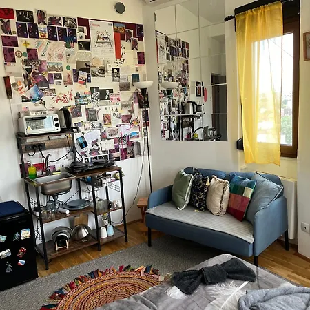 Apartment Artsy Studio, Self Check-in! *