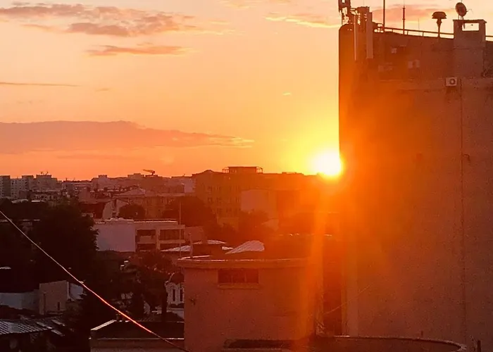 Artsy Studio, Self Check-in! * ブカレスト