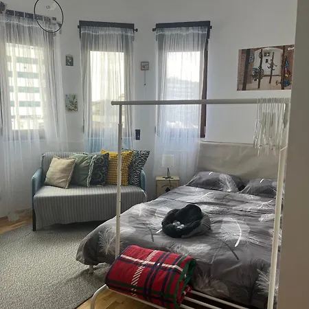 Artsy Studio, Self Check-in! Appartement Boekarest