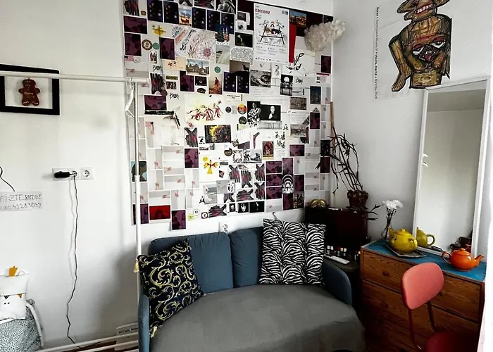 Artsy Studio, Self Check-in! Bucarest